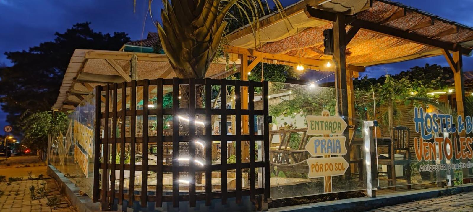 Hostel Vento Leste Bombinhas Exteriör bild
